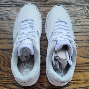 BNWT Ryka leather comfort walk 7.5M